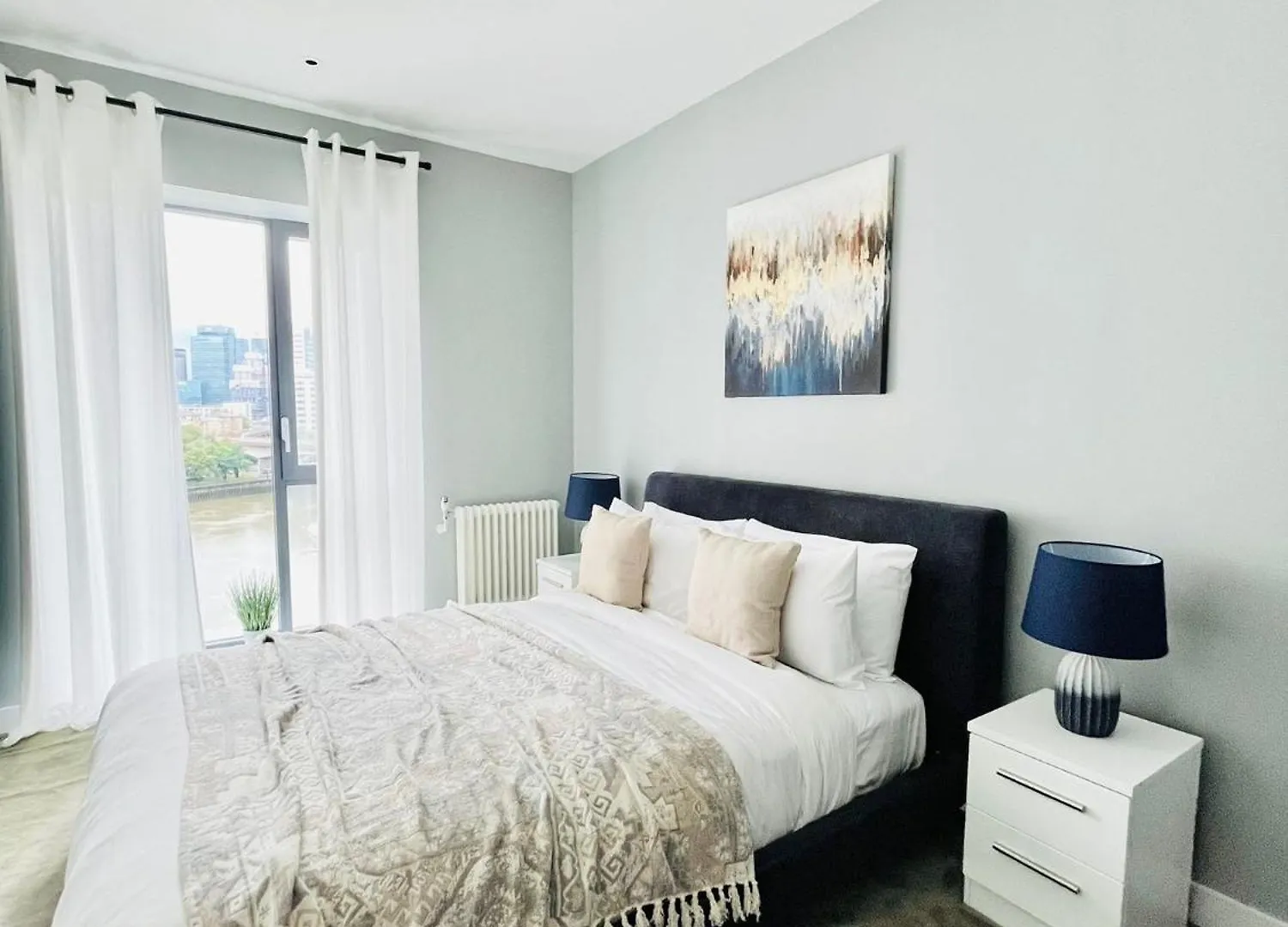 Apartment Serene Island Haven - Spacious, Scenic & Well-Located London United Kingdom