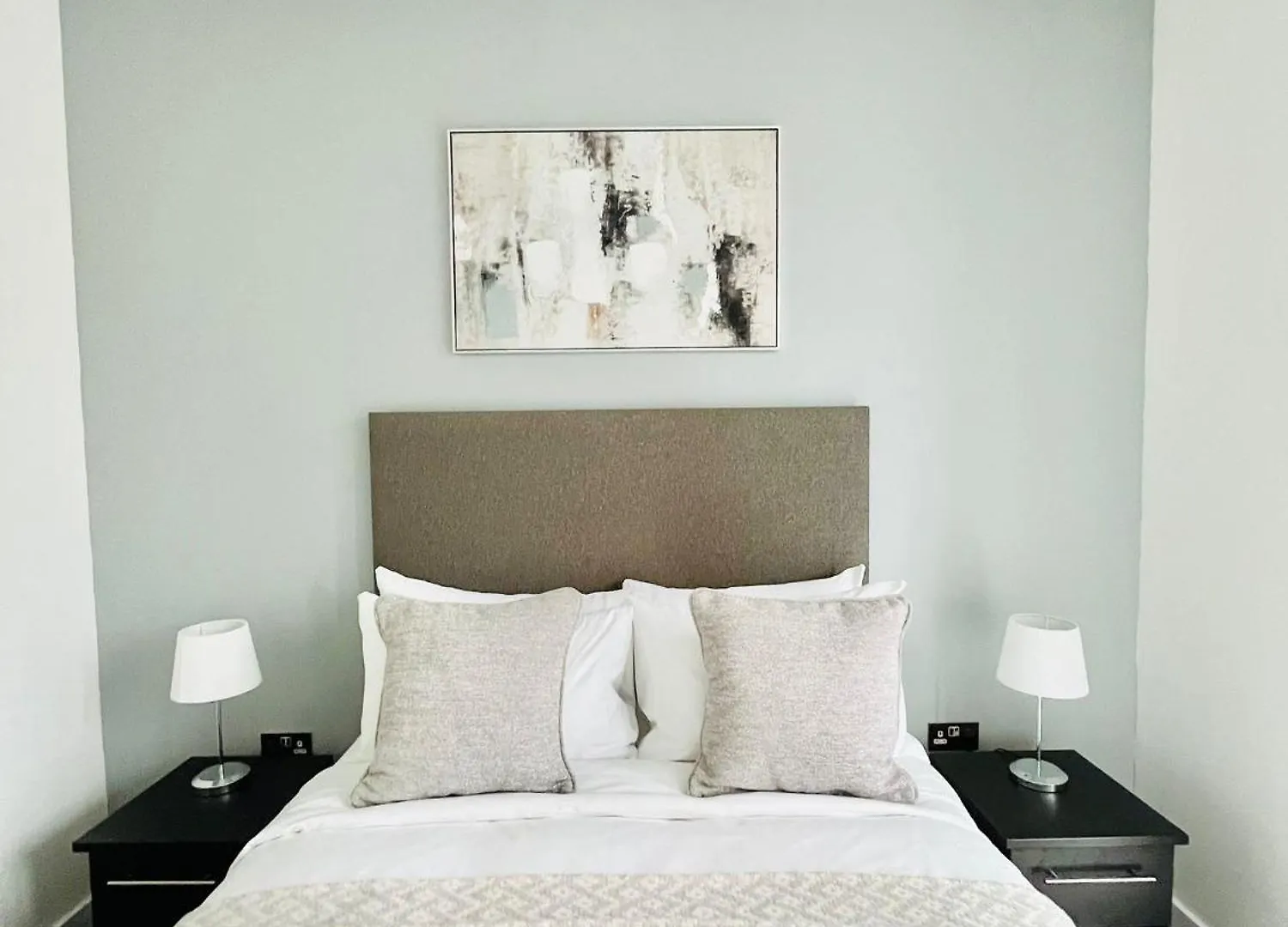 Serene Island Haven - Spacious, Scenic & Well-Located London