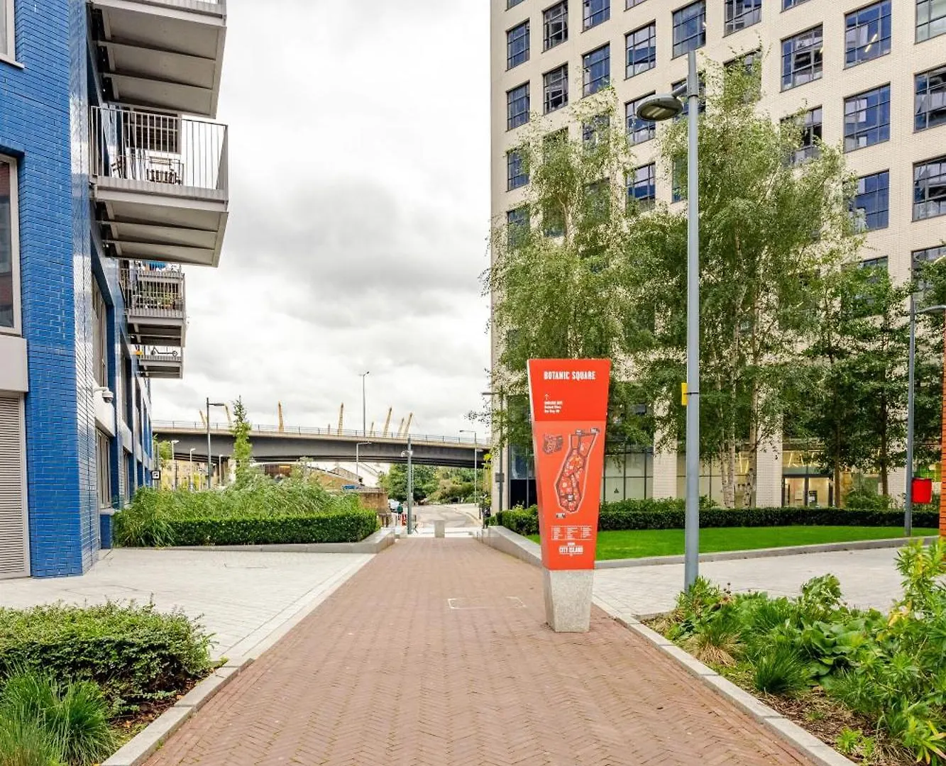 Apartment Serene Island Haven - Spacious, Scenic & Well-Located London
